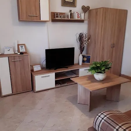 Apartment Mima With Garden