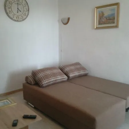 Mima With Garden Apartment Umag